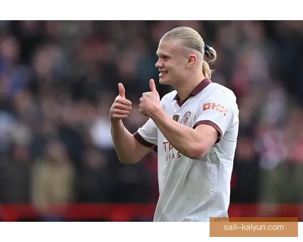 哈兰德在曼城进攻体系中的重要性与战术支点分析