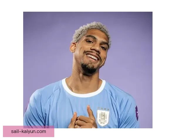 阿劳霍持续提升中卫统治力，球队防线表现稳健