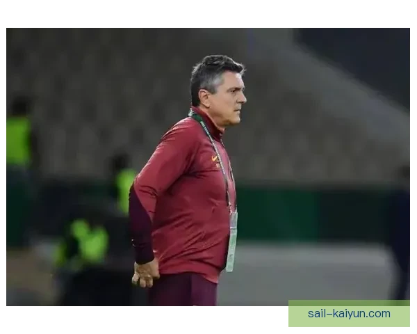 爱德华多·卡马文加表现稳健，逐渐成为球队中场核心力量