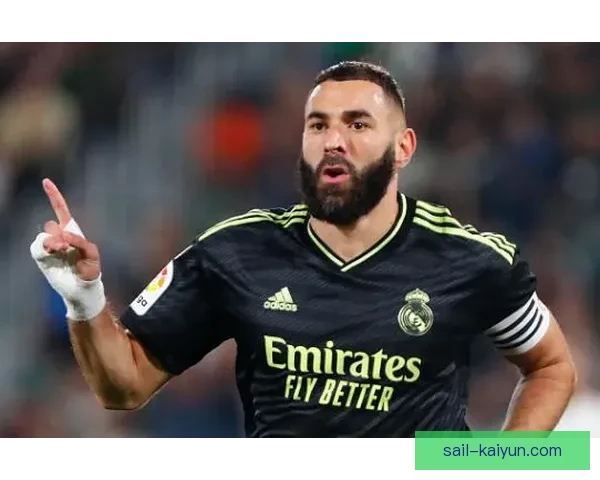 本泽马风格分析：技术全面、跑位灵活，进攻组织能力持续提升